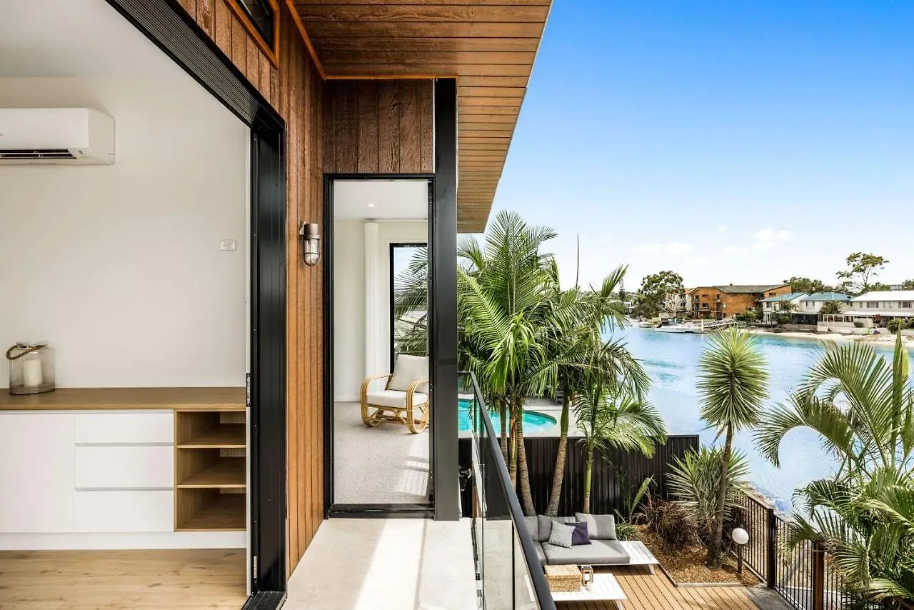 7 Bedroom Home On Mooloolaba Canal Australia